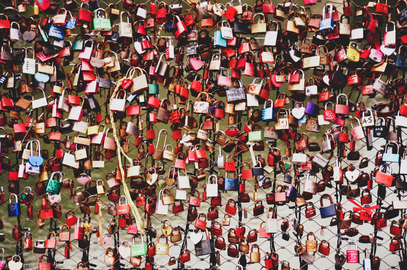 Nikon D90 sample photo. Heart, castles, love photography