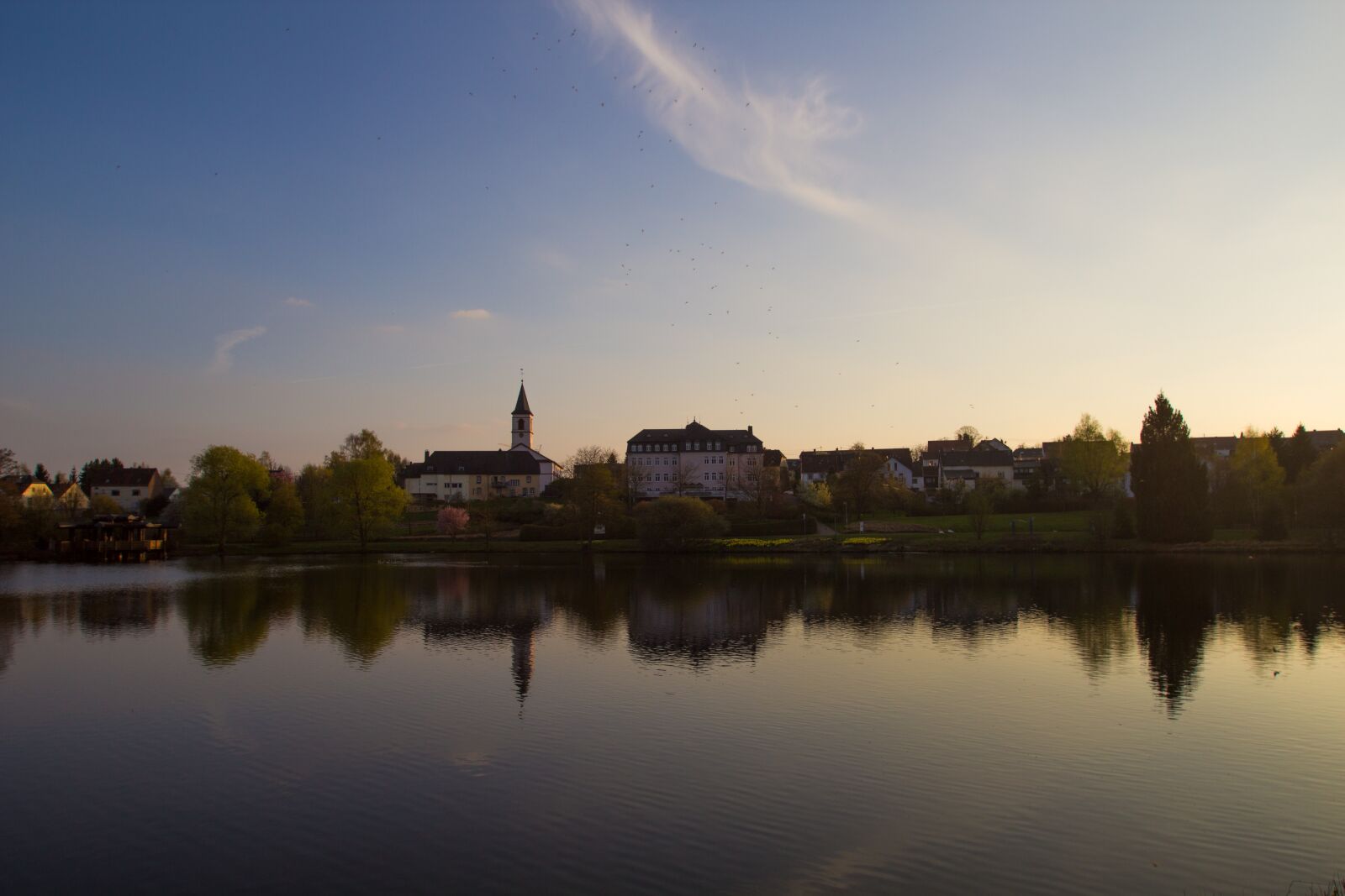 Canon EOS 600D (Rebel EOS T3i / EOS Kiss X5) sample photo. Sunset, church, mirroring photography