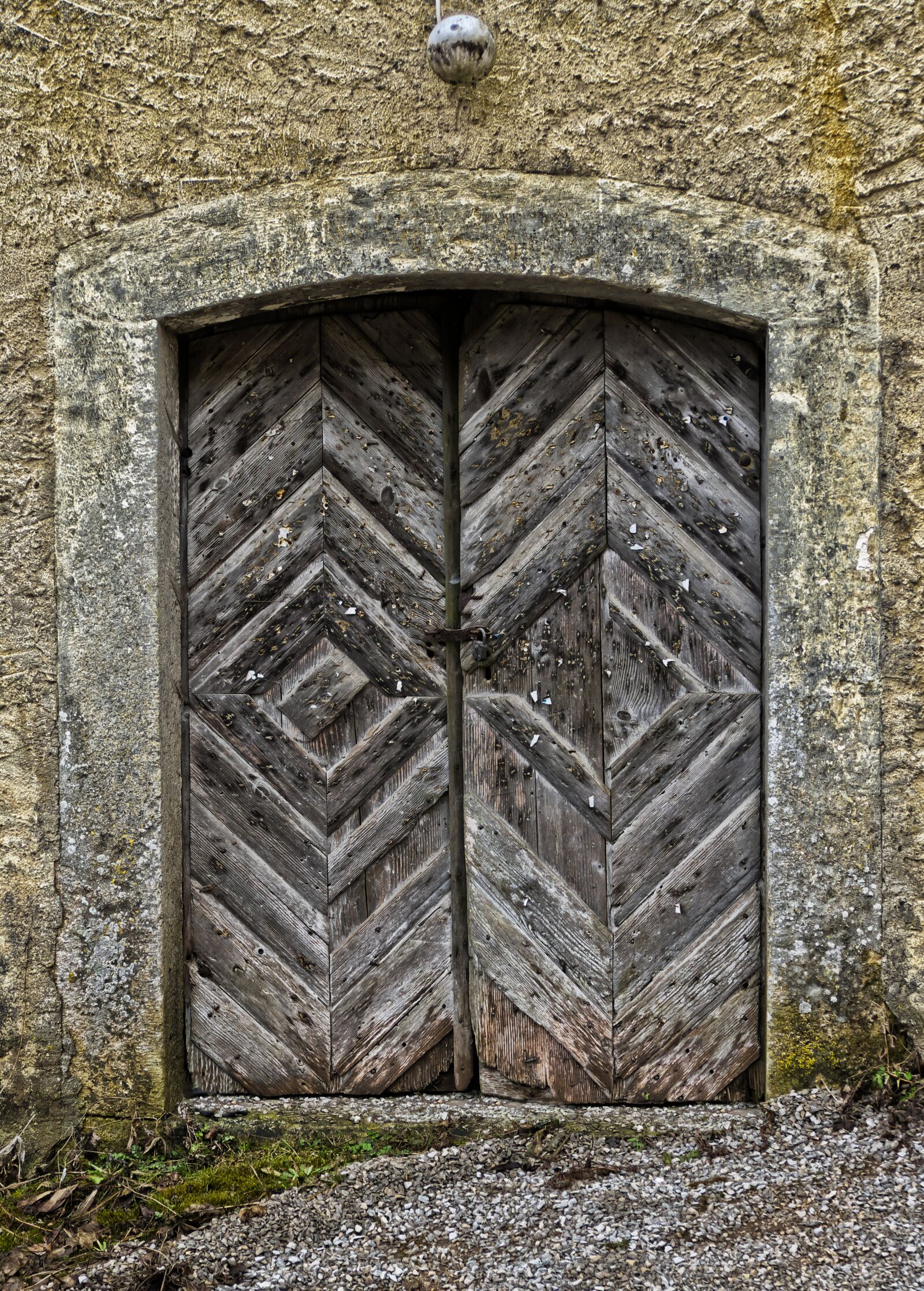 Panasonic Lumix DMC-FZ1000 sample photo. Door, portal, archway photography