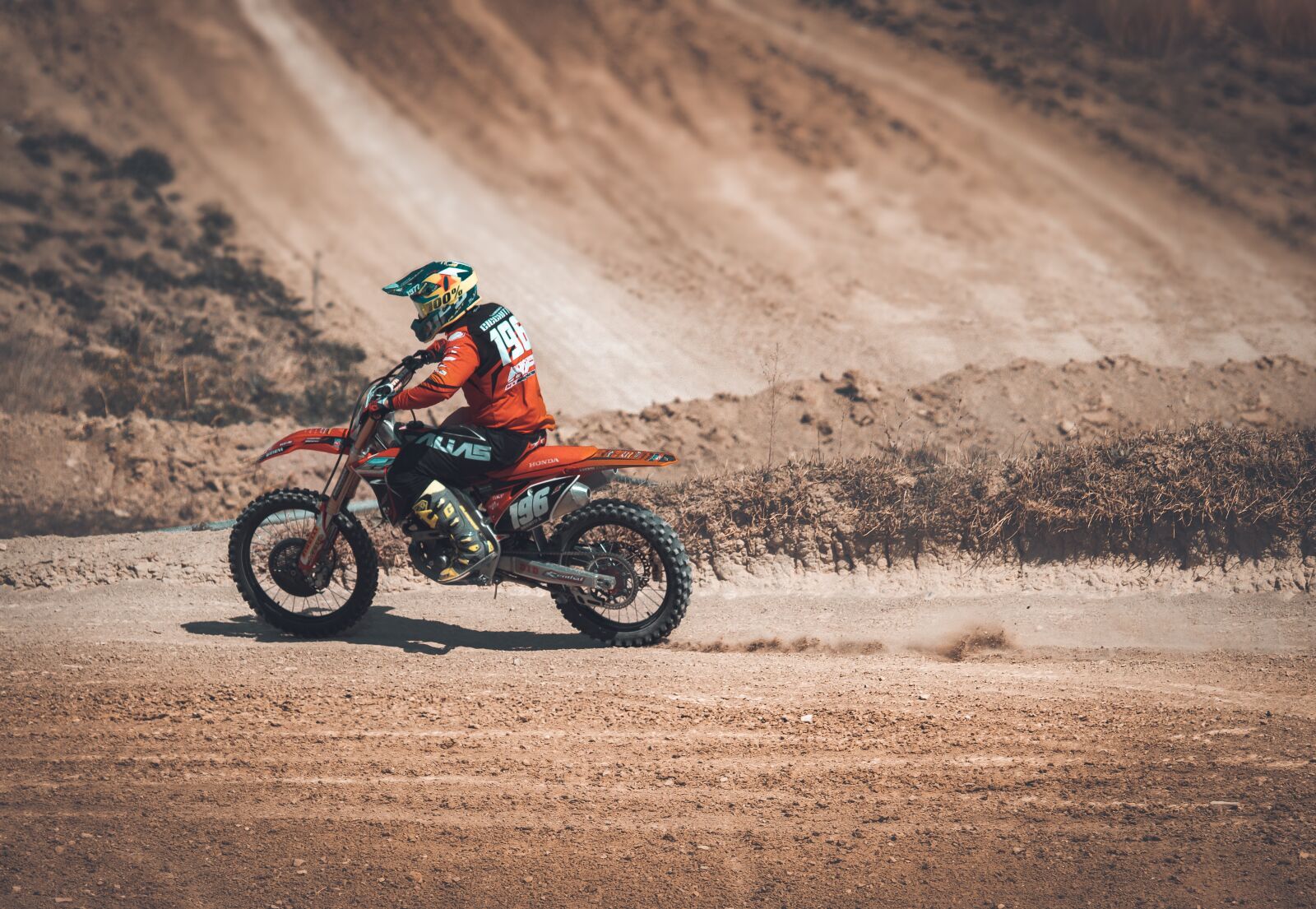 Tamron 70-210mm F4 Di VC USD sample photo. Motocross, moto, pilot photography