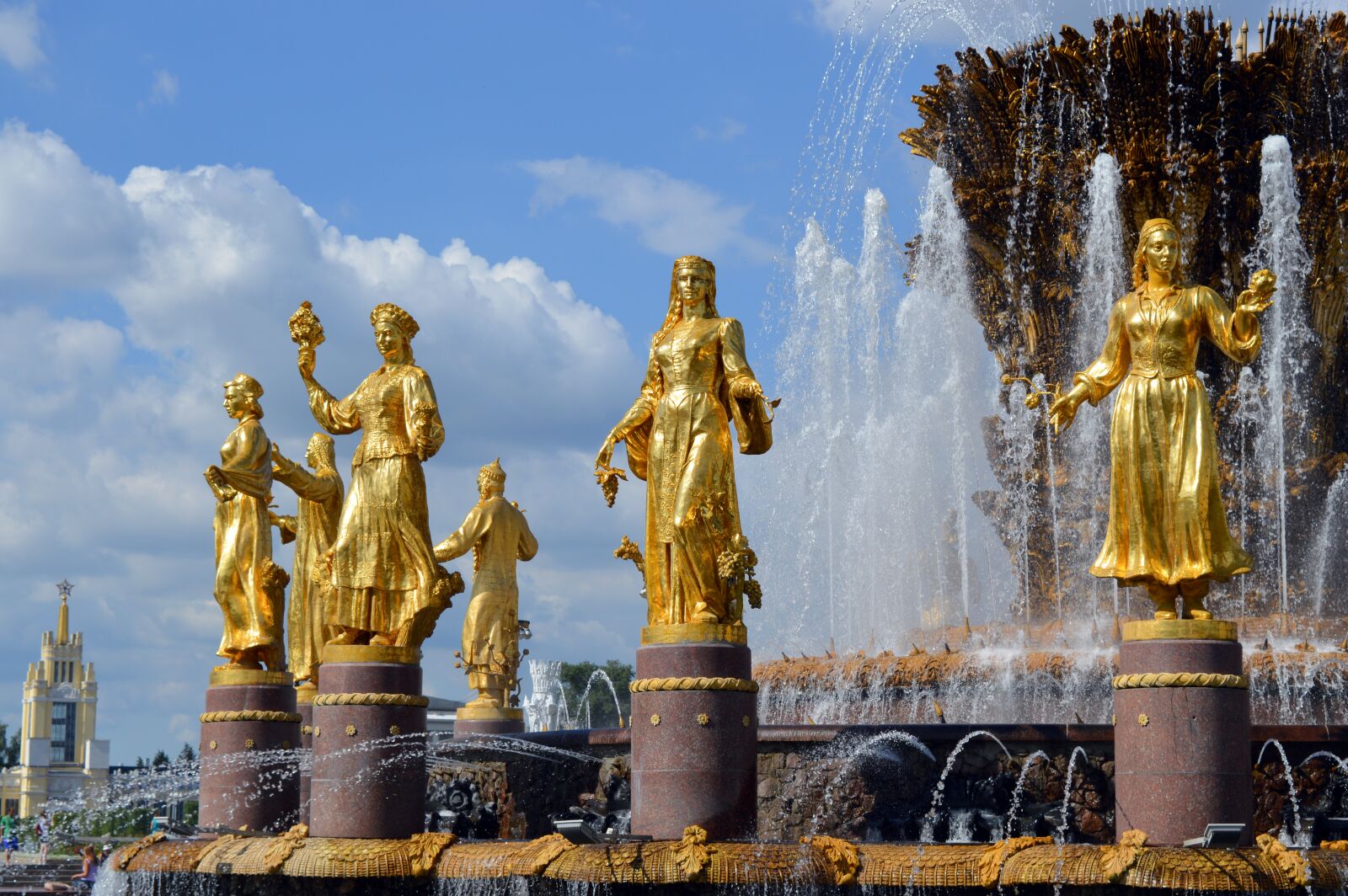 Nikon D3200 sample photo. Peoples' friendship fountain, enea photography