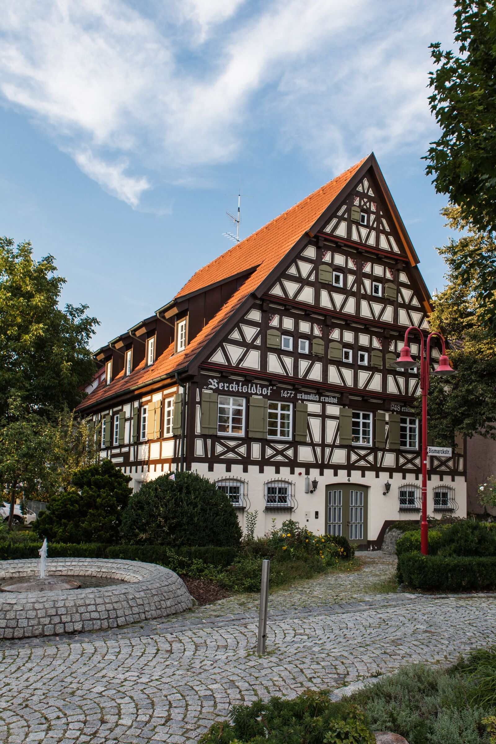 Canon EOS 5D Mark II sample photo. House, relic, ancient times photography