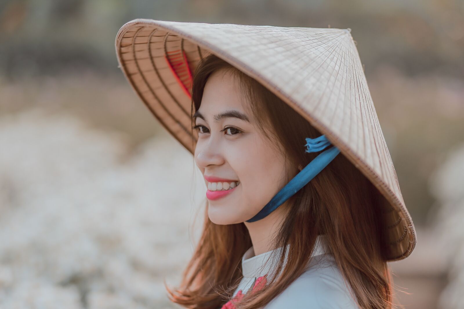 Canon EOS 6D sample photo. Vietnamese, girl, conical hat photography