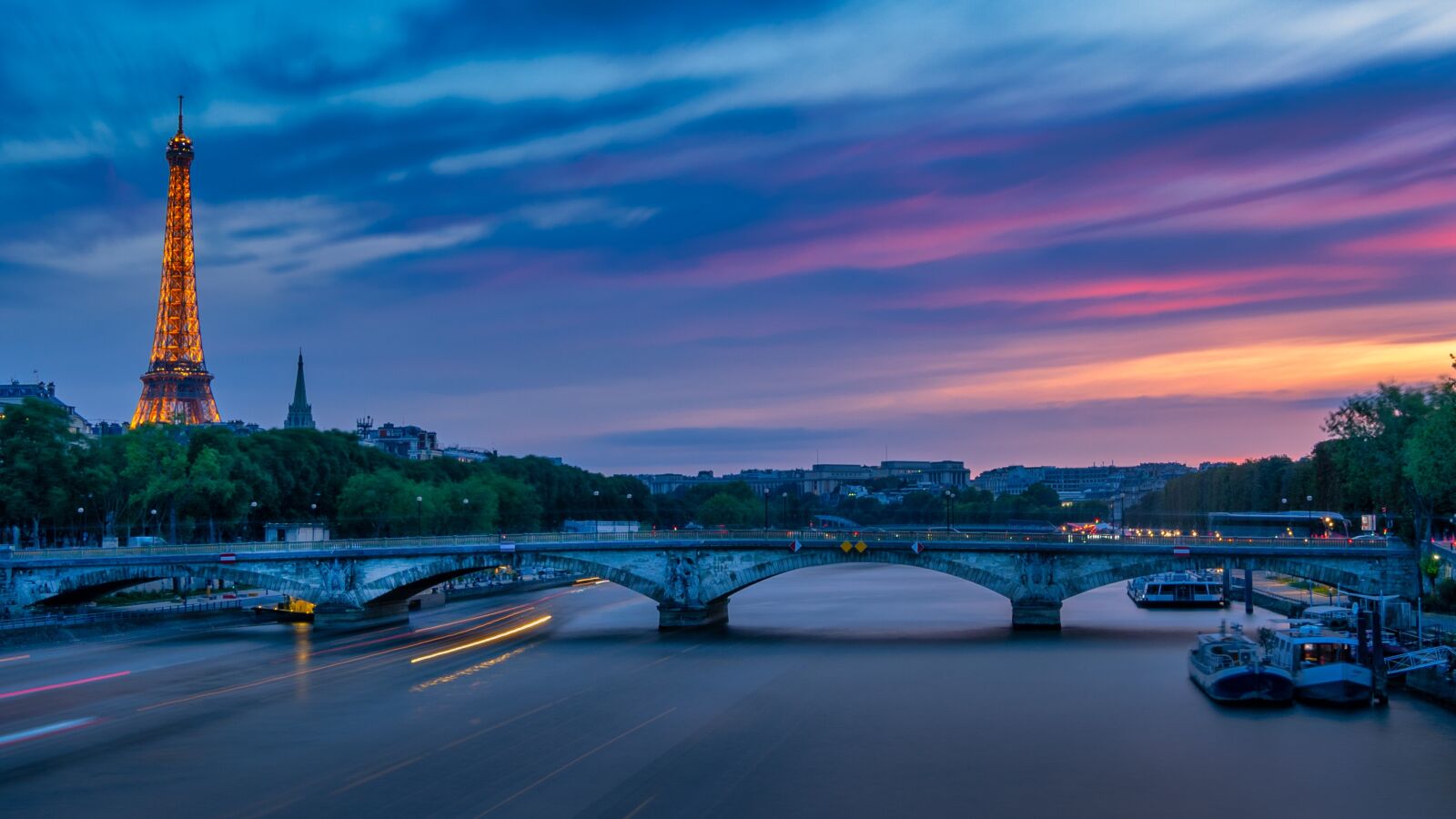 Sony a7 III + Sony FE 24-240mm F3.5-6.3 OSS sample photo. Paris, eiffel tower, river photography