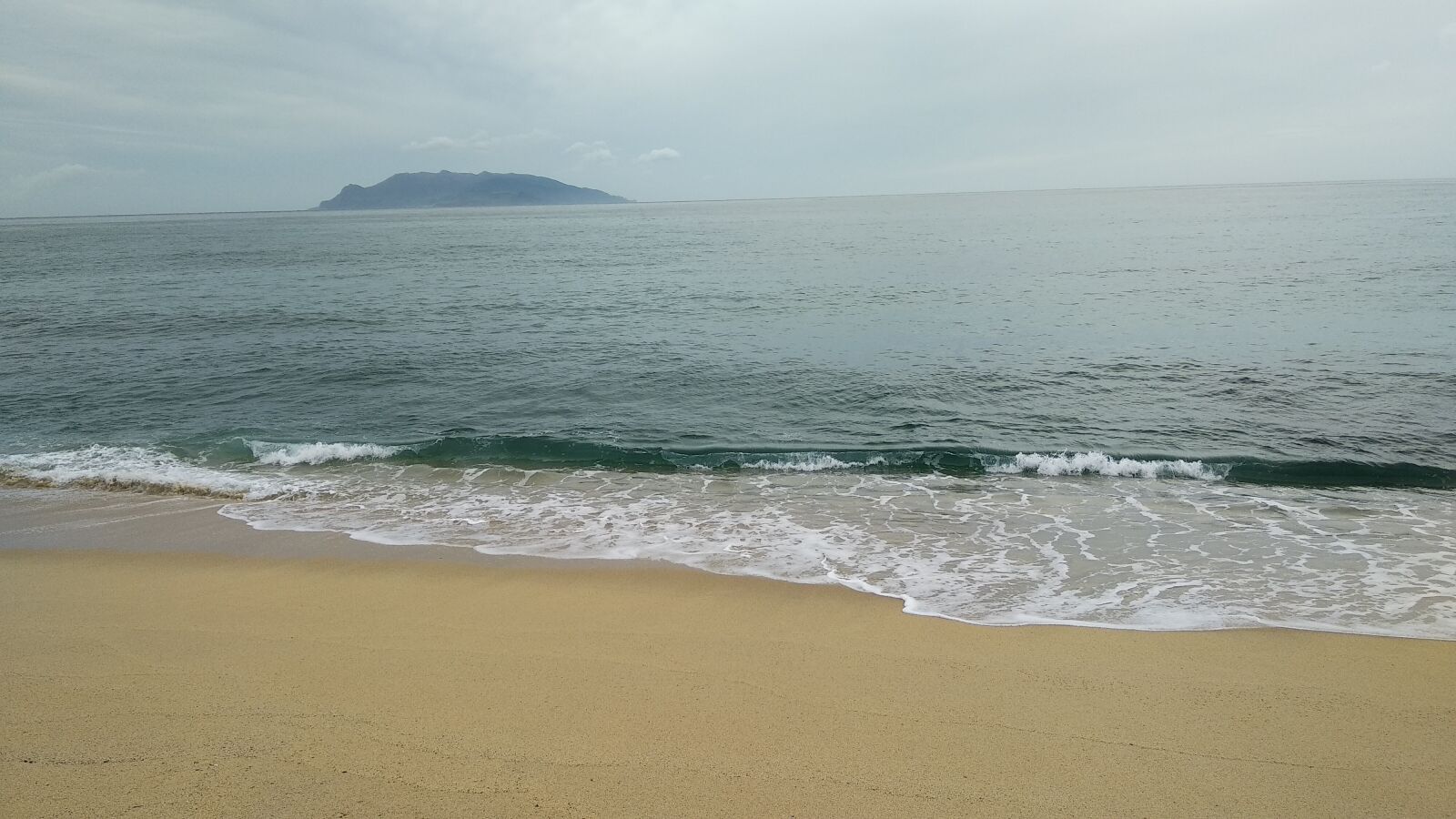 Xiaomi Mi A1 sample photo. Sandy beach, scenery, cloud photography