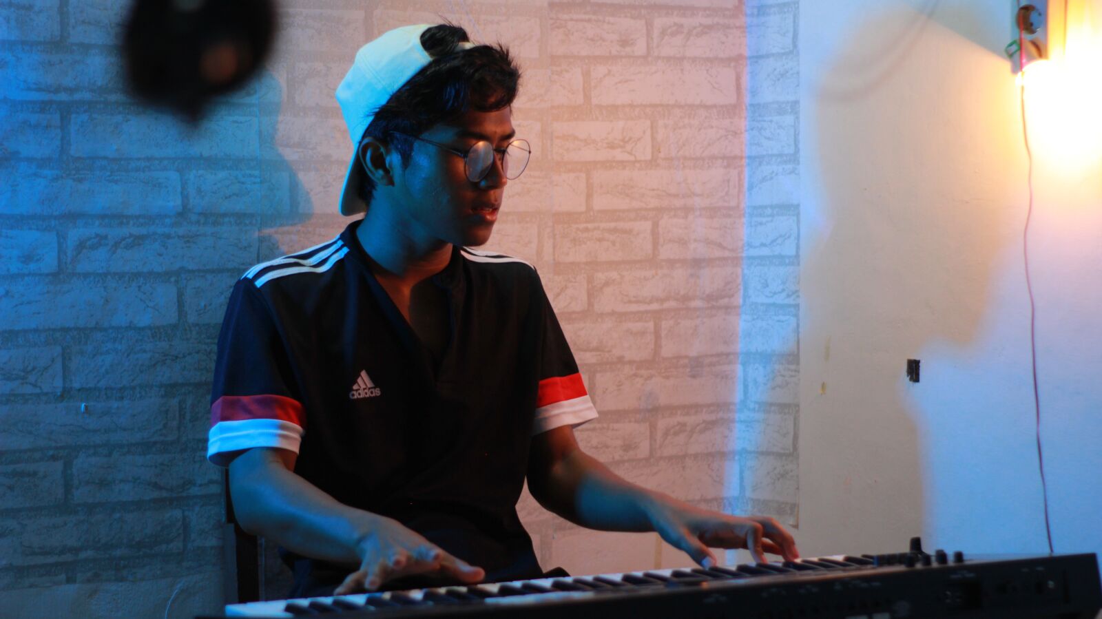 Canon EOS 600D (Rebel EOS T3i / EOS Kiss X5) sample photo. Ramadankereen, music, people photography