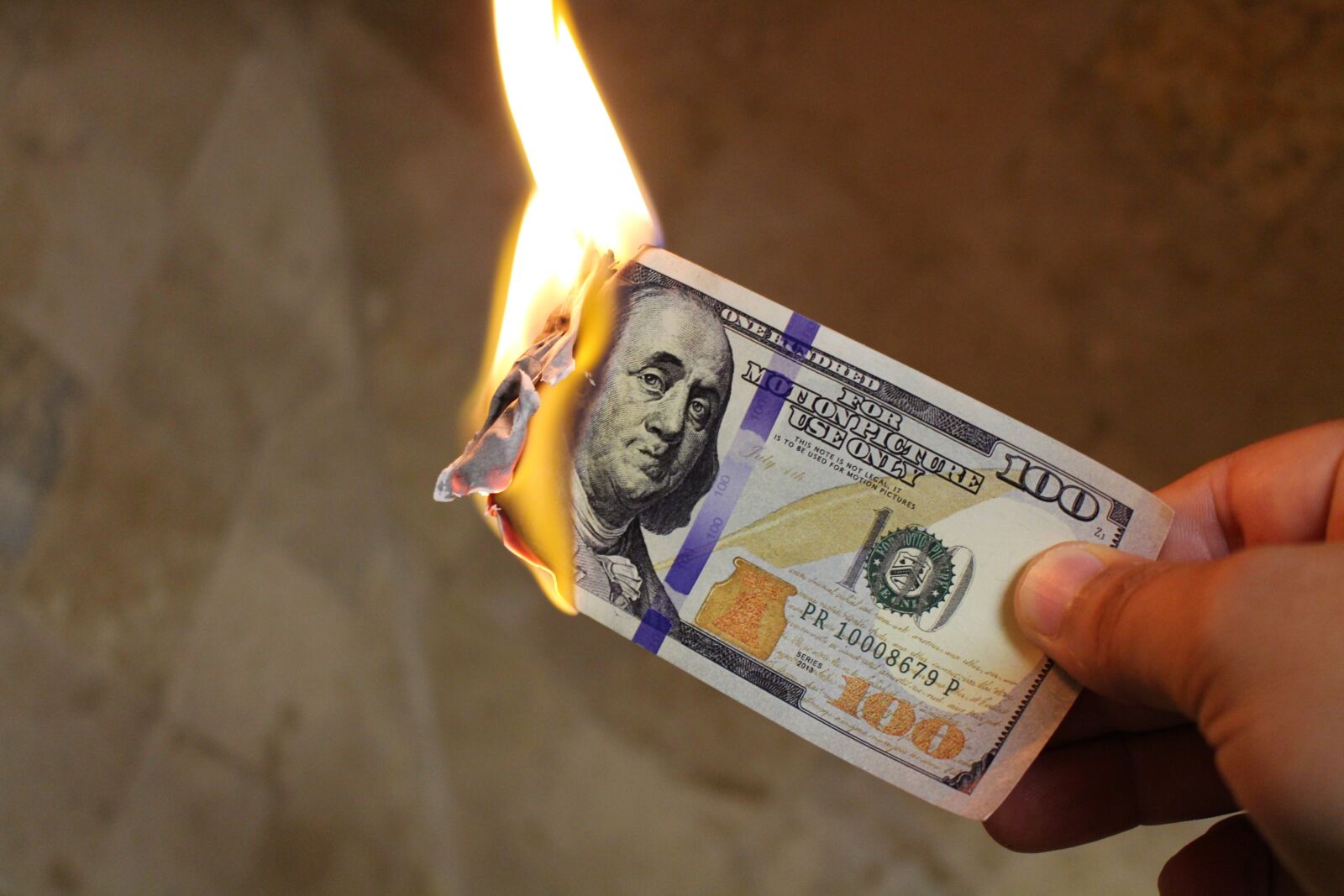 Canon EOS 700D (EOS Rebel T5i / EOS Kiss X7i) sample photo. Burning money, dollars, cash photography