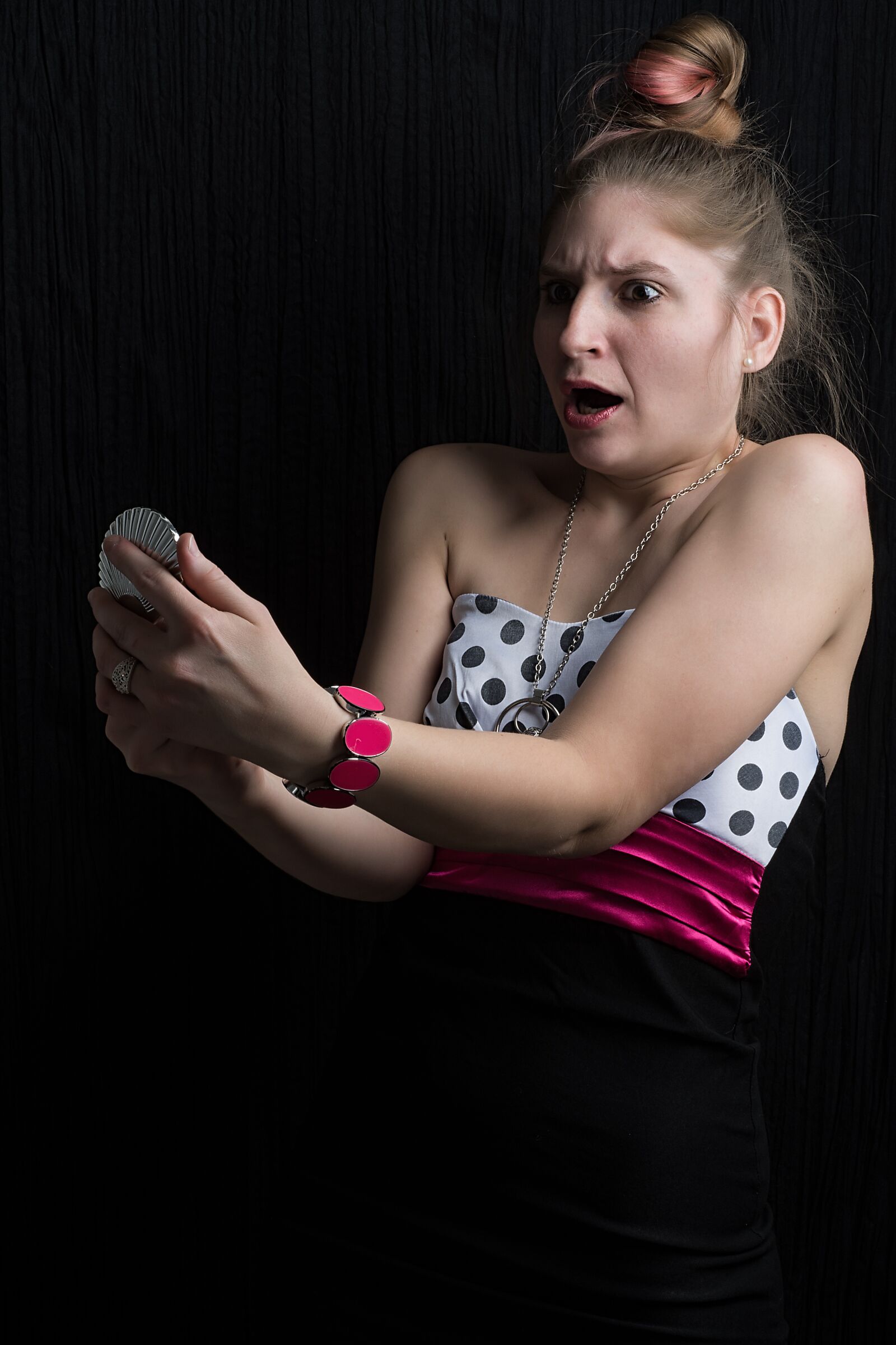Nikon D7200 sample photo. Girl, alarm, woman photography