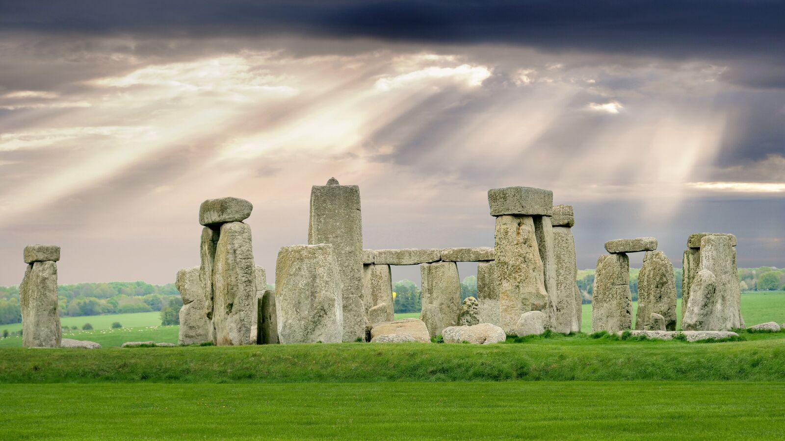 LEICA DG 12-60/F2.8-4.0 sample photo. Stonehenge, england, monument photography