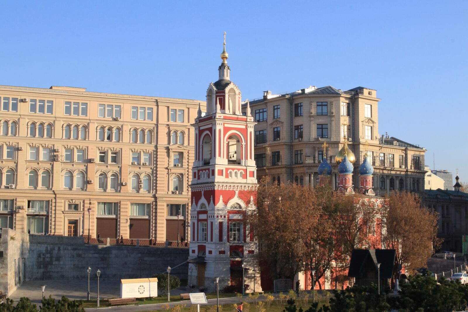 Canon EOS 77D (EOS 9000D / EOS 770D) sample photo. Temple, belfry, moscow photography
