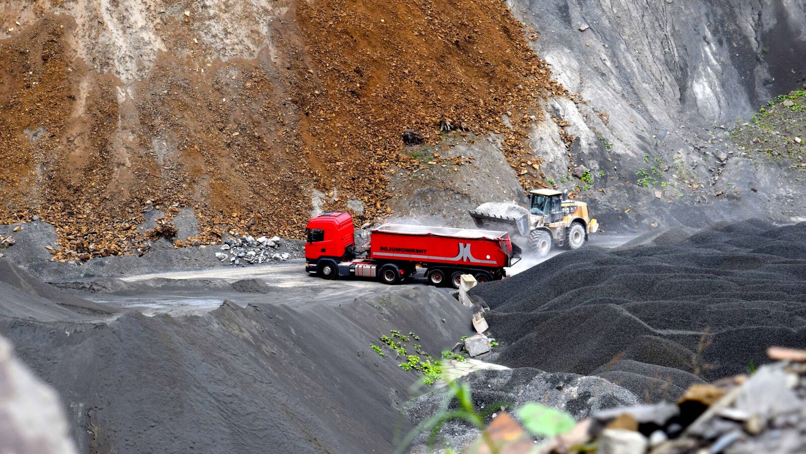 Nikon D3300 sample photo. Excavator, stone, vehicle, truck photography