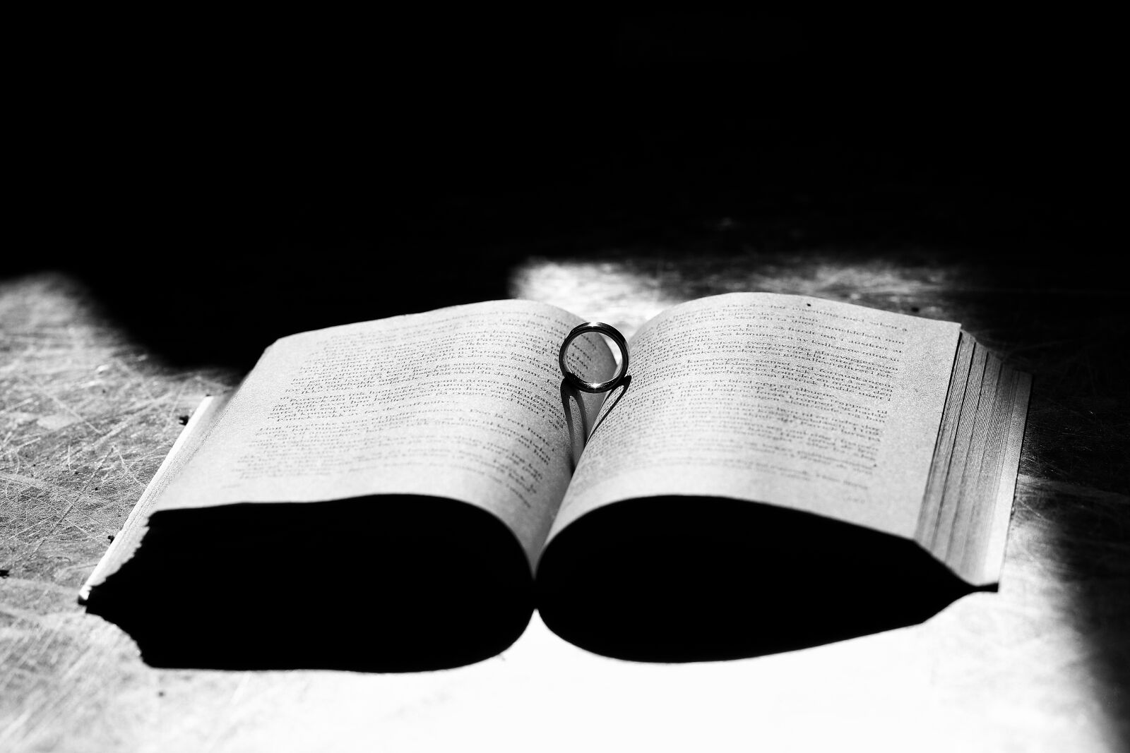 Canon EOS 7D Mark II sample photo. Book, ring, sunlight photography
