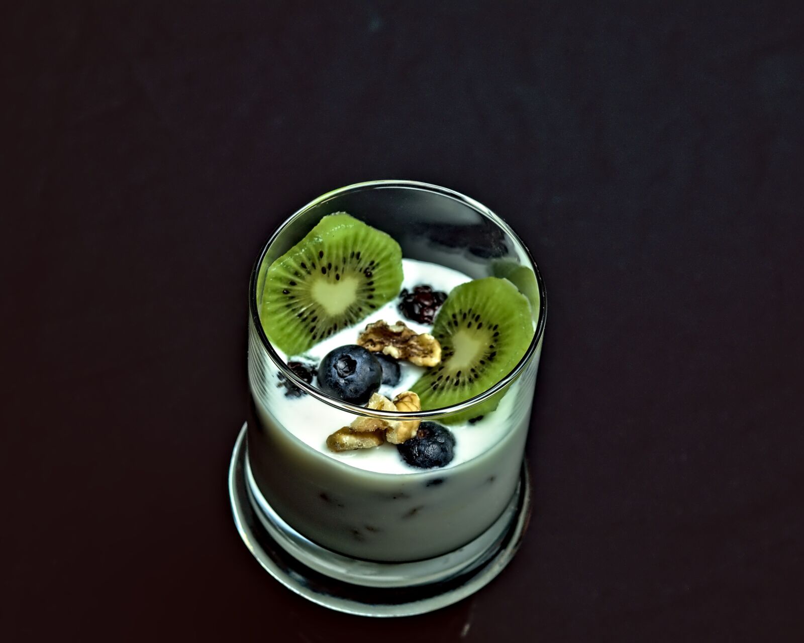 Nikon D3300 sample photo. Yogurt, kiwi, breakfast photography