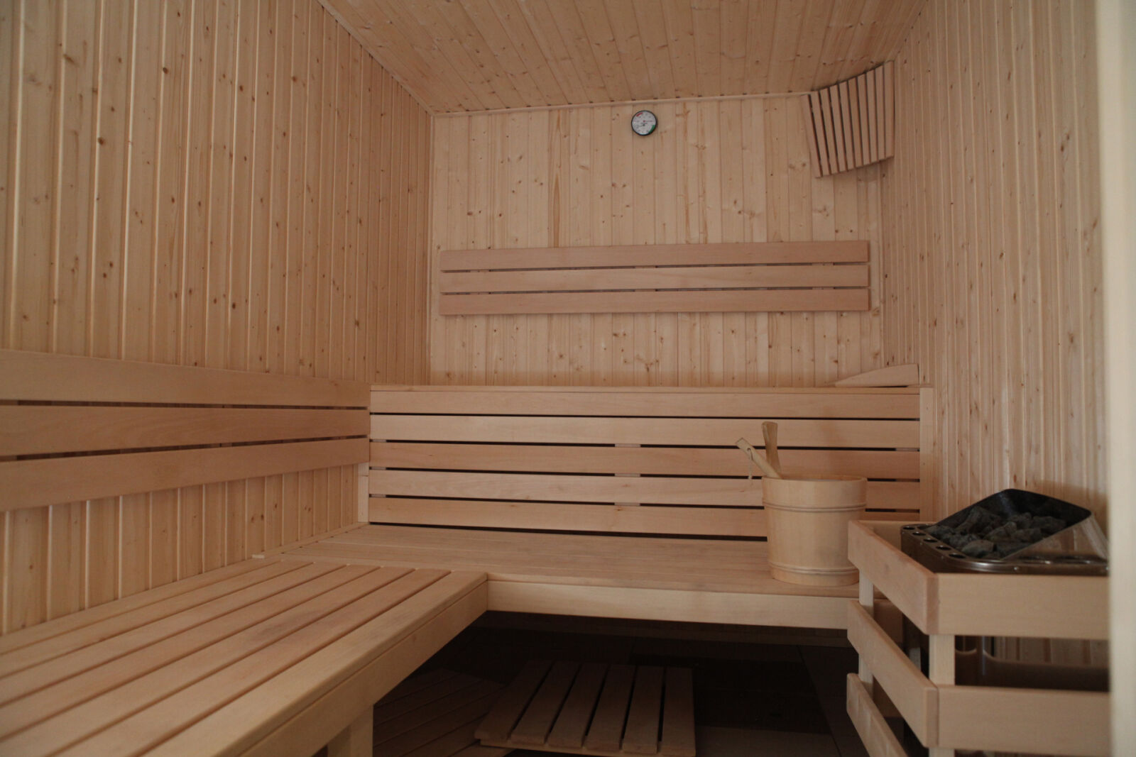 Canon EOS 5D Mark II sample photo. Sauna photography
