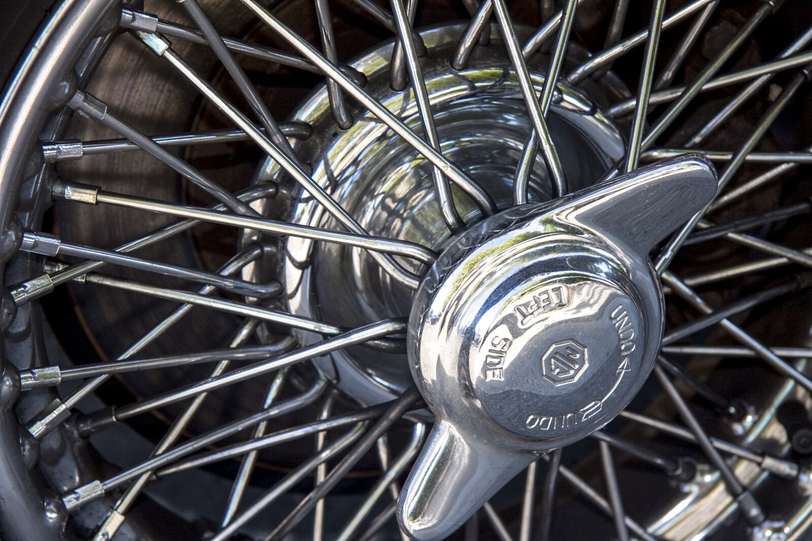Canon EOS 50D sample photo. Automobile, dine, wheel photography