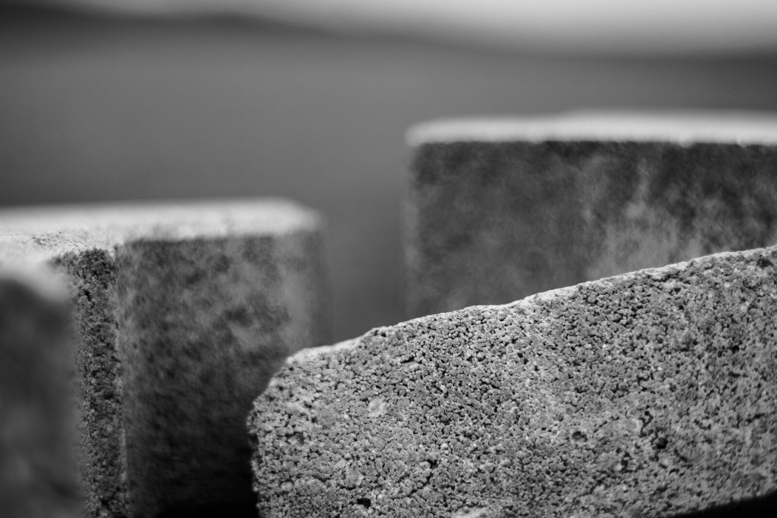 Canon EOS 700D (EOS Rebel T5i / EOS Kiss X7i) + Canon EF 50mm F1.8 STM sample photo. Building, bricks, construction site photography