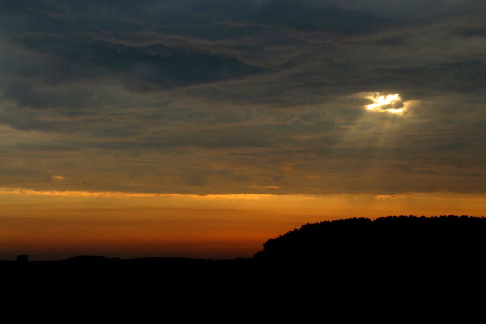 Canon EOS 700D (EOS Rebel T5i / EOS Kiss X7i) sample photo. Cloud, storm, twilight photography