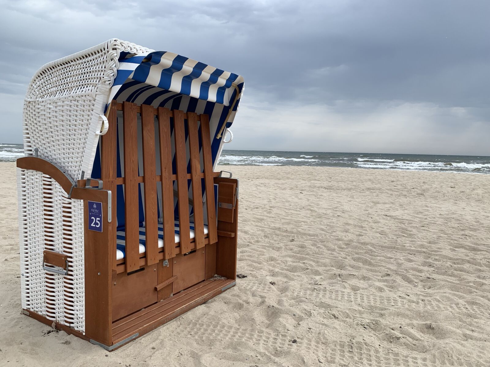 Apple iPhone XR sample photo. Beach chair, baltic sea photography