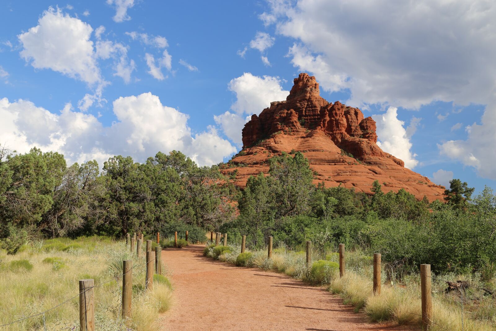 Canon EOS 6D + Canon EF 24-105mm F4L IS USM sample photo. Bell rock, bell 롹, landscape photography