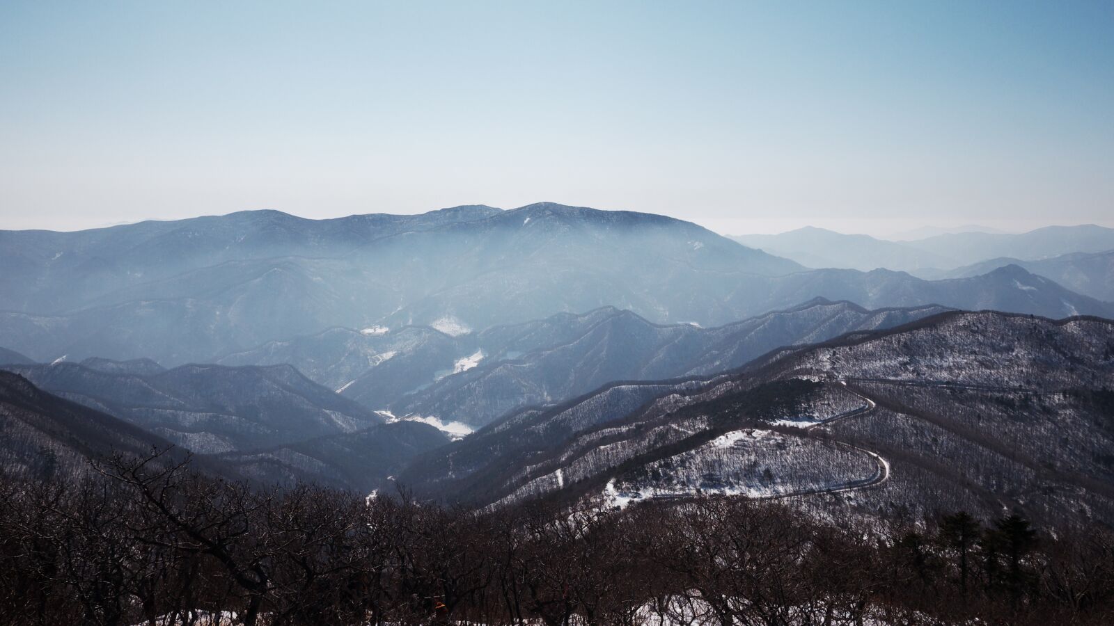 Panasonic Lumix DMC-G7 sample photo. Hambaeksan, snow, in the photography