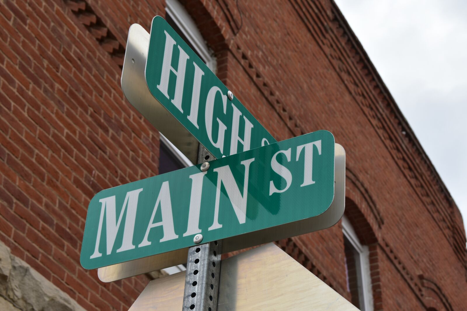 Nikon D3400 sample photo. High street main, cannabis photography
