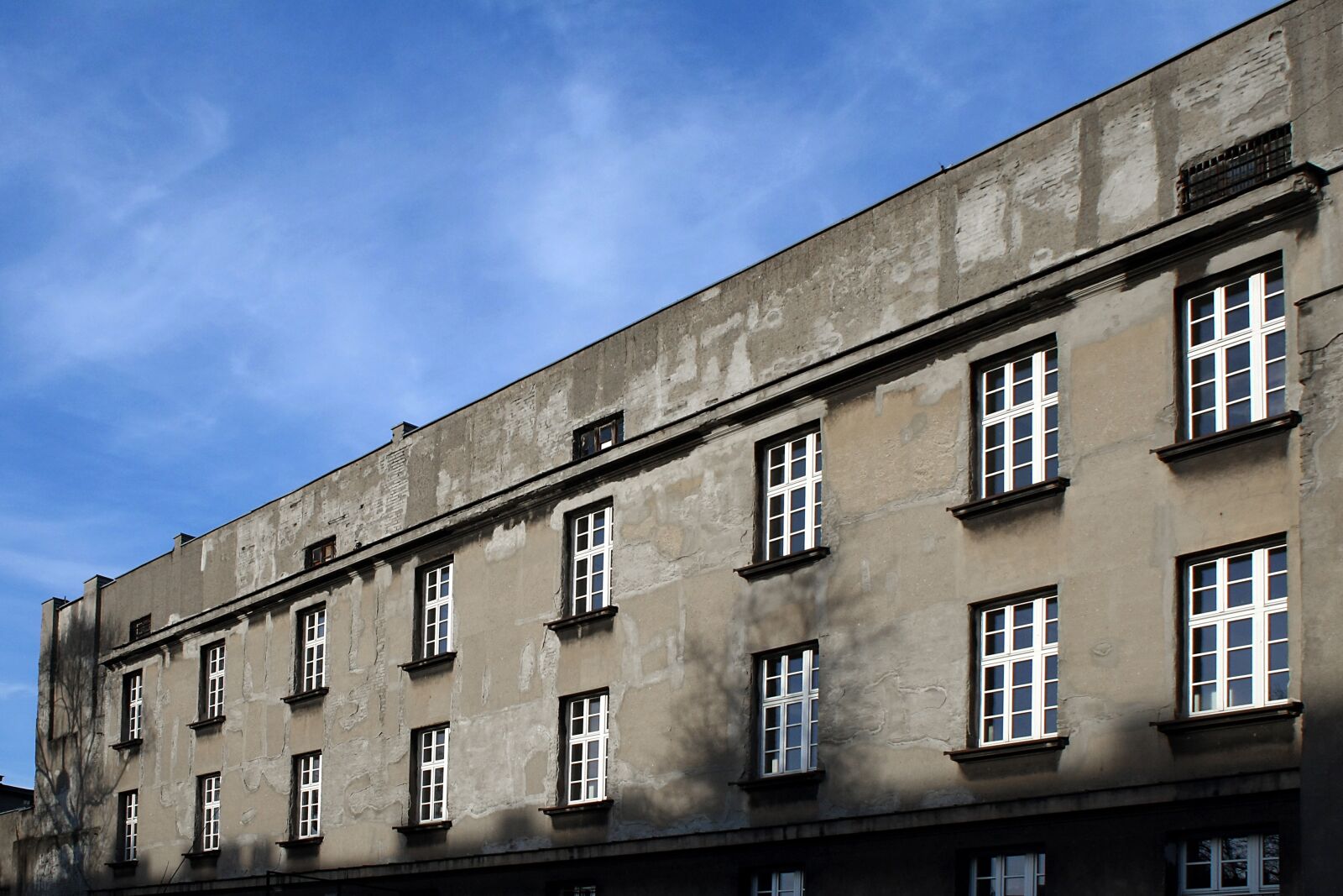 Canon EOS 1000D (EOS Digital Rebel XS / EOS Kiss F) sample photo. The window, building, architecture photography