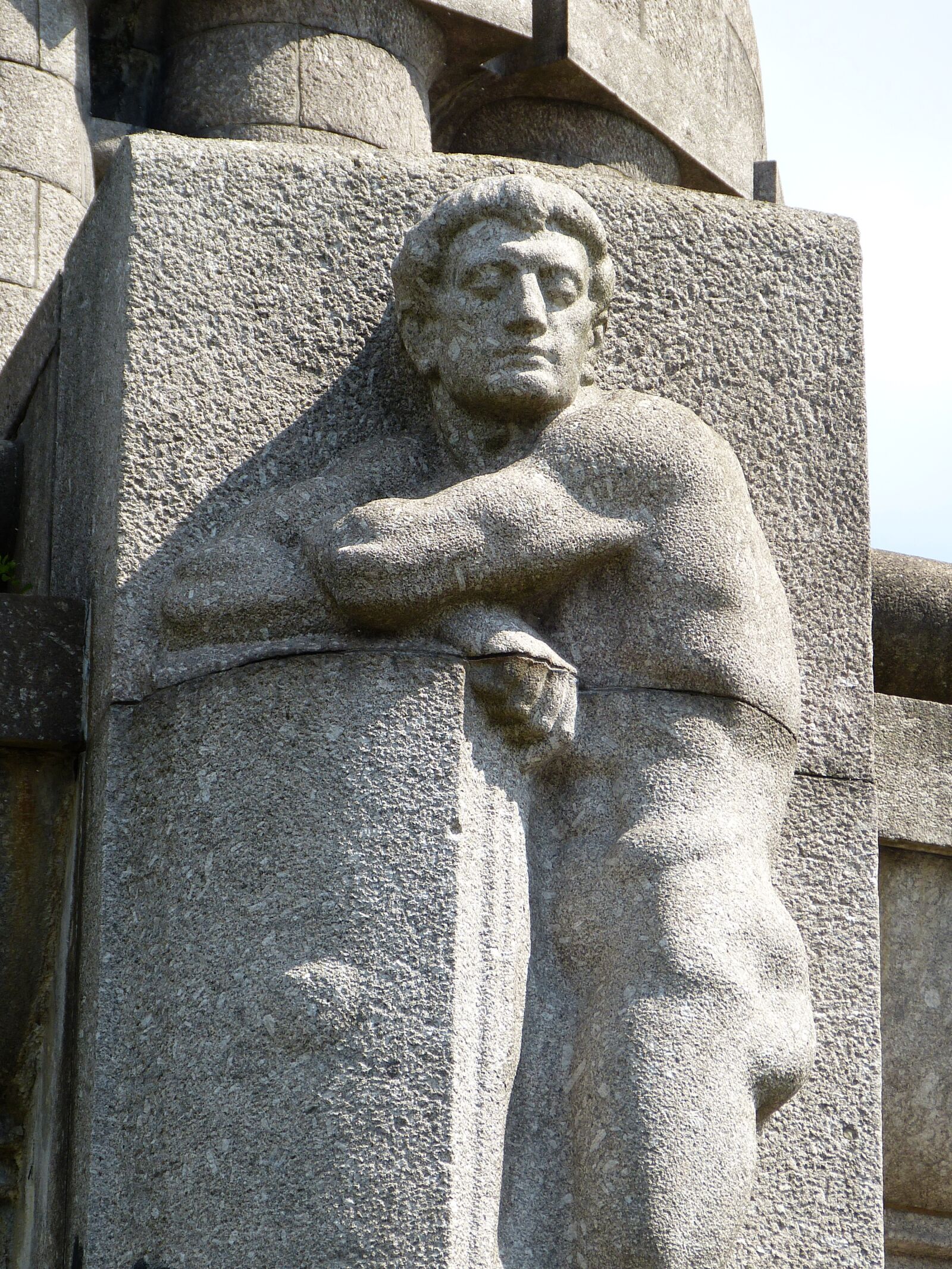 Panasonic Lumix DMC-FZ150 sample photo. Hamburg, monument, sculpture photography