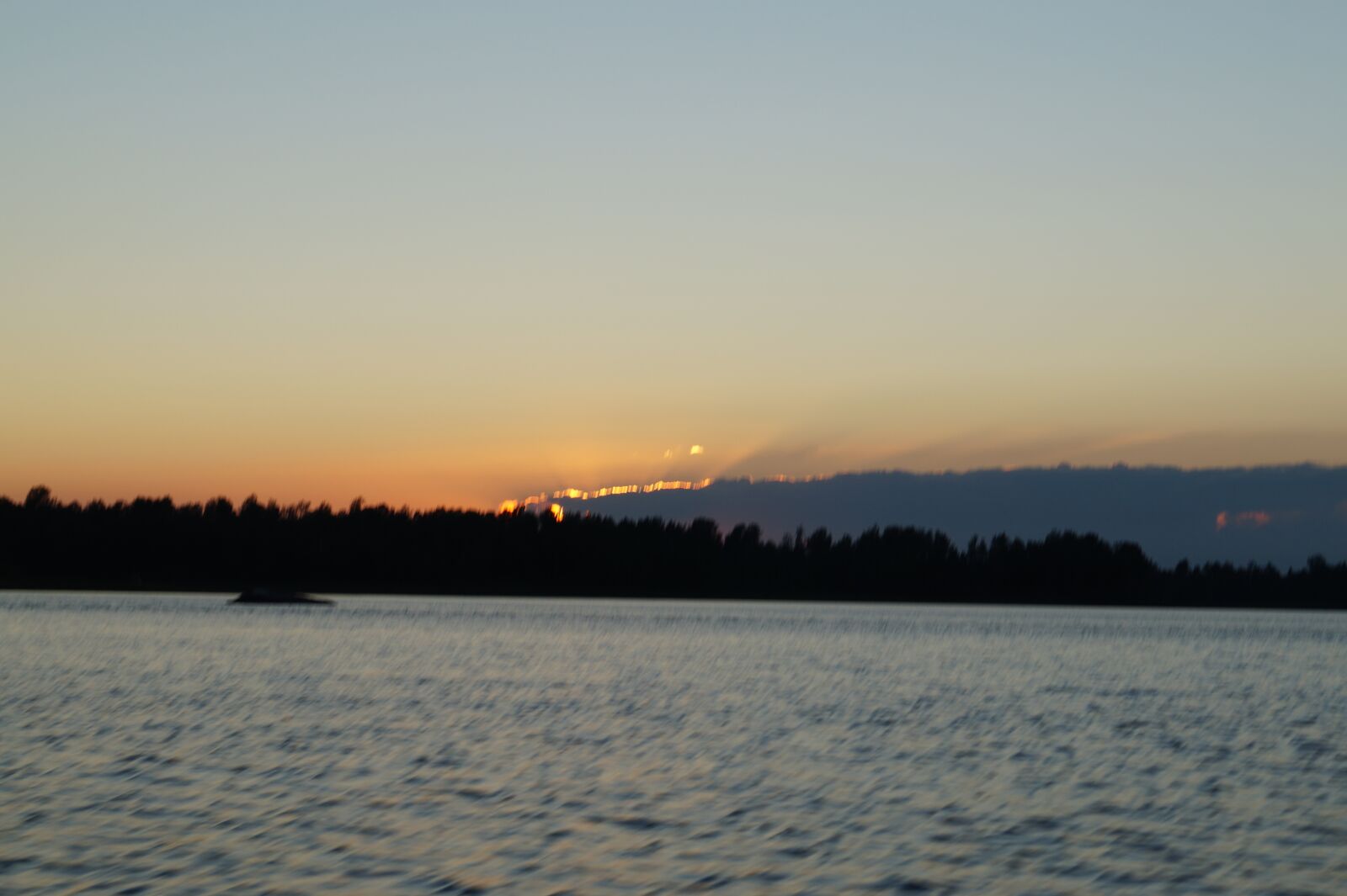 Sony DT 18-55mm F3.5-5.6 SAM II sample photo. Nature, lake, sunset photography