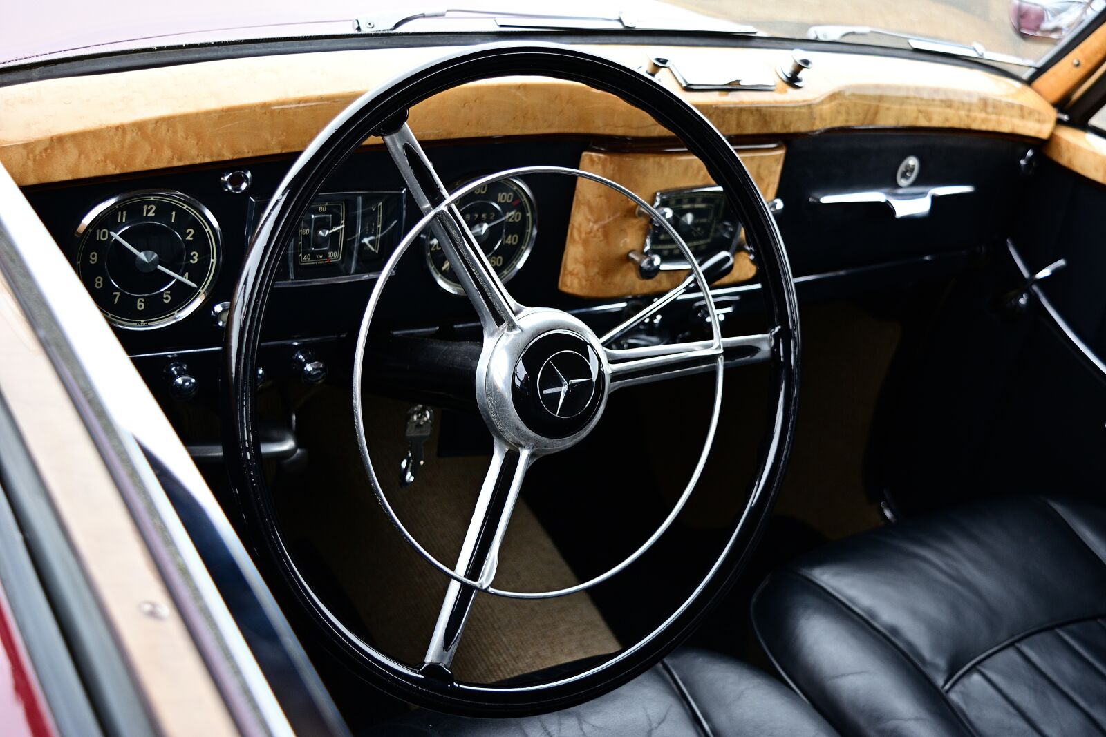 Nikon D5200 sample photo. Mercedes, oldtimer, luxury photography