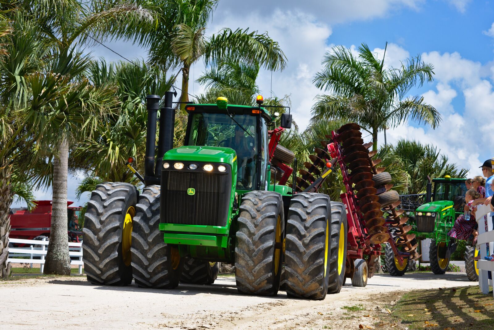 Nikon D7200 sample photo. Tractor, wide, big machine photography