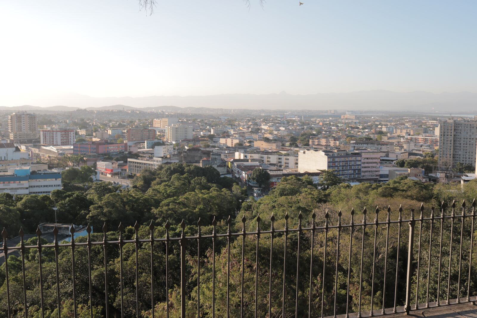 Canon EOS 750D (EOS Rebel T6i / EOS Kiss X8i) sample photo. Landscape, church, rock photography