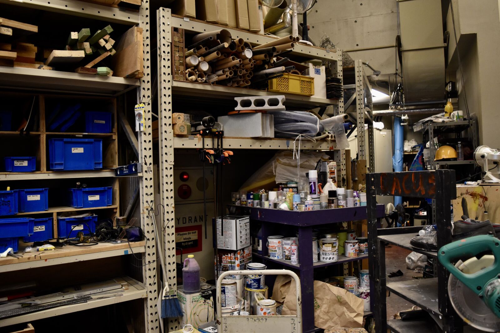 Nikon D5500 sample photo. Workshop, garage, mechanic photography