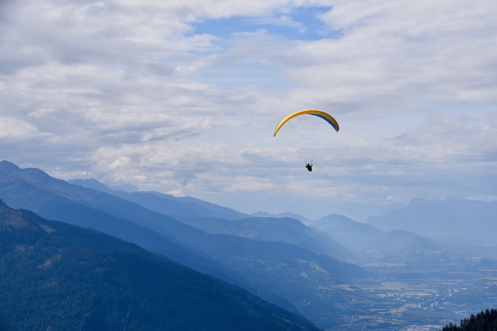 Nikon D5600 sample photo. Paragliding, paraglider, mountains photography