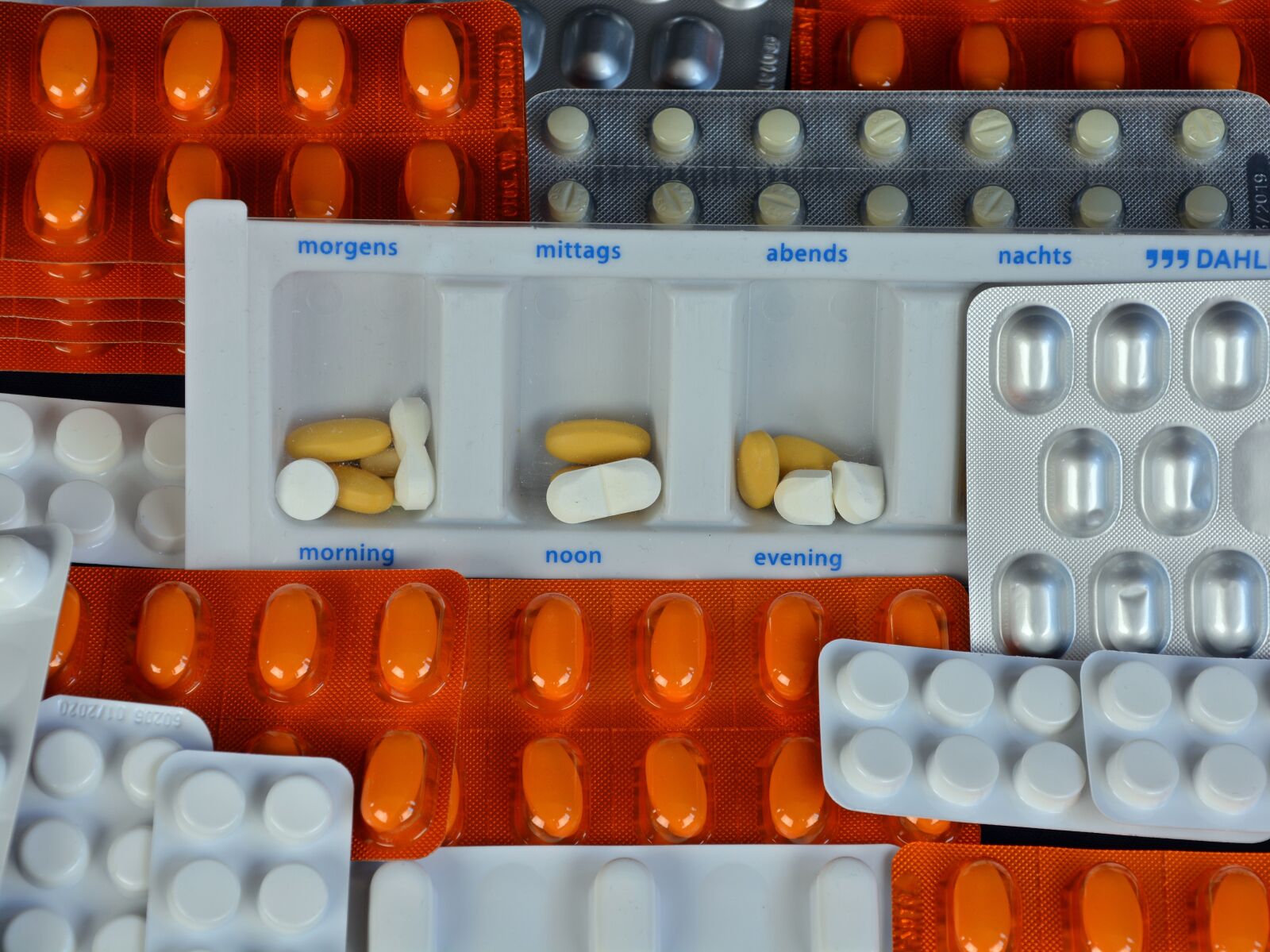 Nikon D5200 sample photo. Tablets, medical, health photography