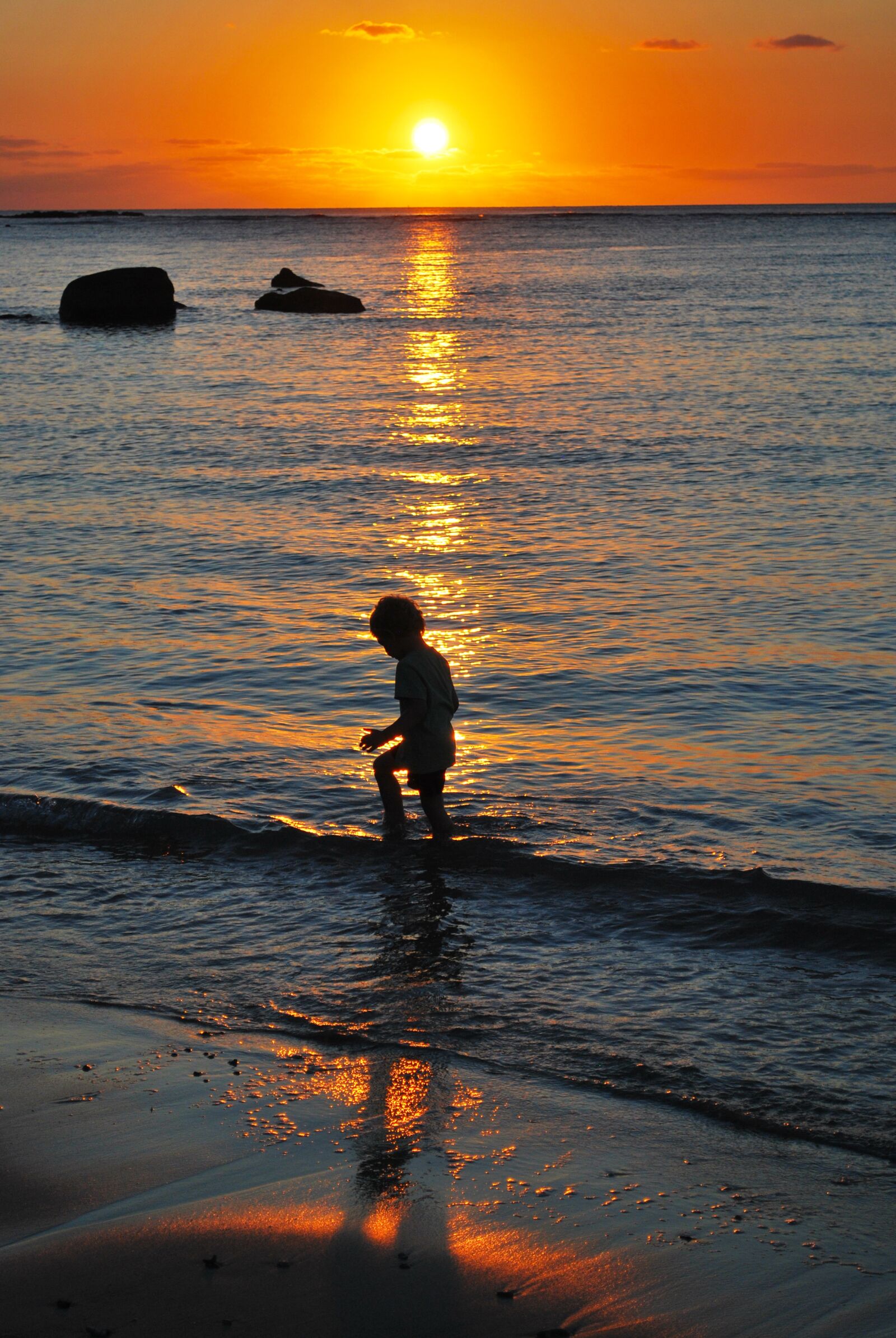 Nikon D60 sample photo. Sunset, water, dusk photography