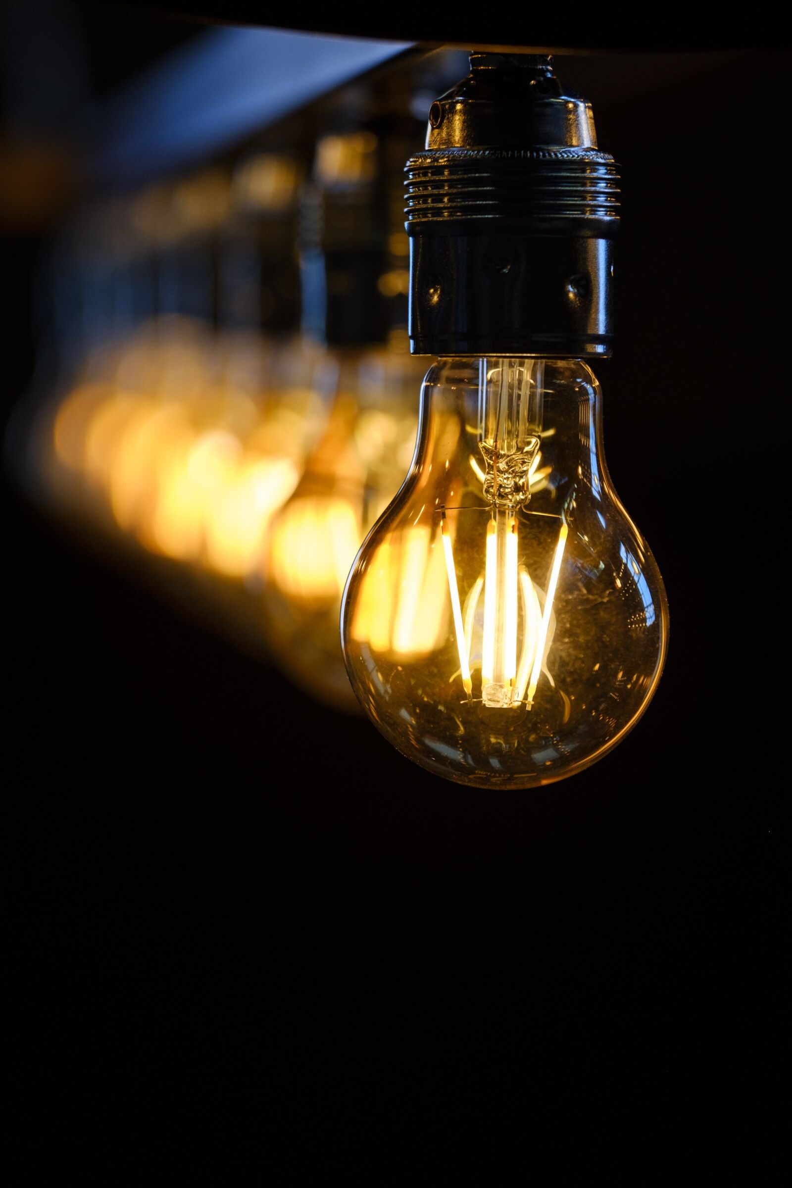 Fujifilm X-T2 + Fujifilm XF 80mm F2.8 R LM OIS WR Macro sample photo. Lamp, light, lighting photography