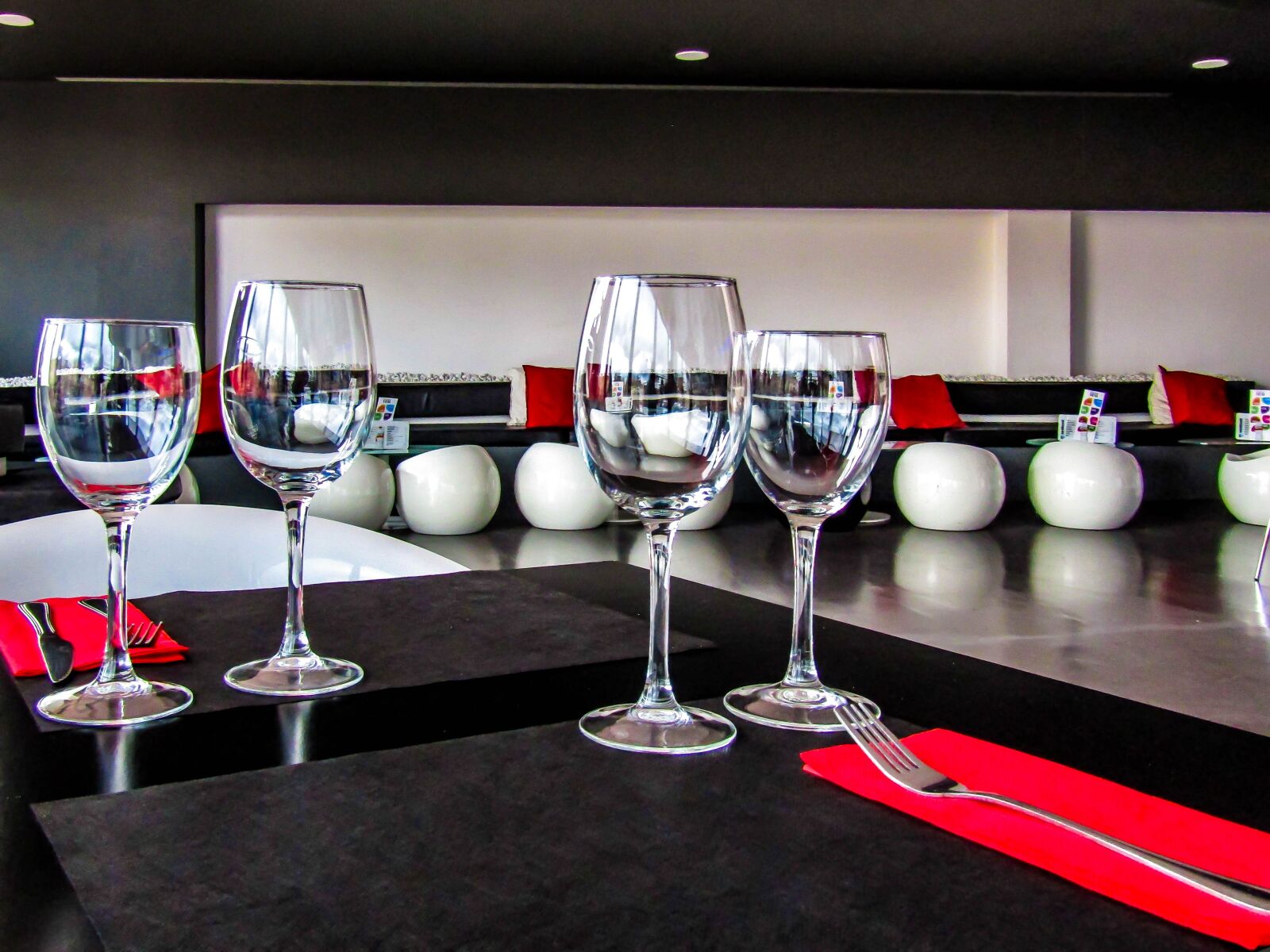 Canon PowerShot SX410 IS sample photo. Wine, cups, party photography