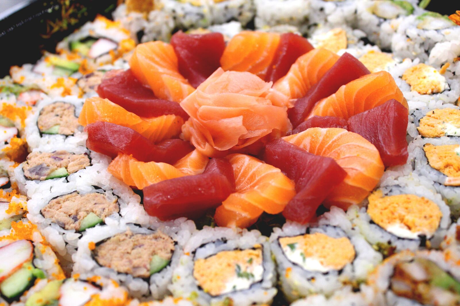 Canon EOS 1300D (EOS Rebel T6 / EOS Kiss X80) sample photo. Sushi, food, japan photography