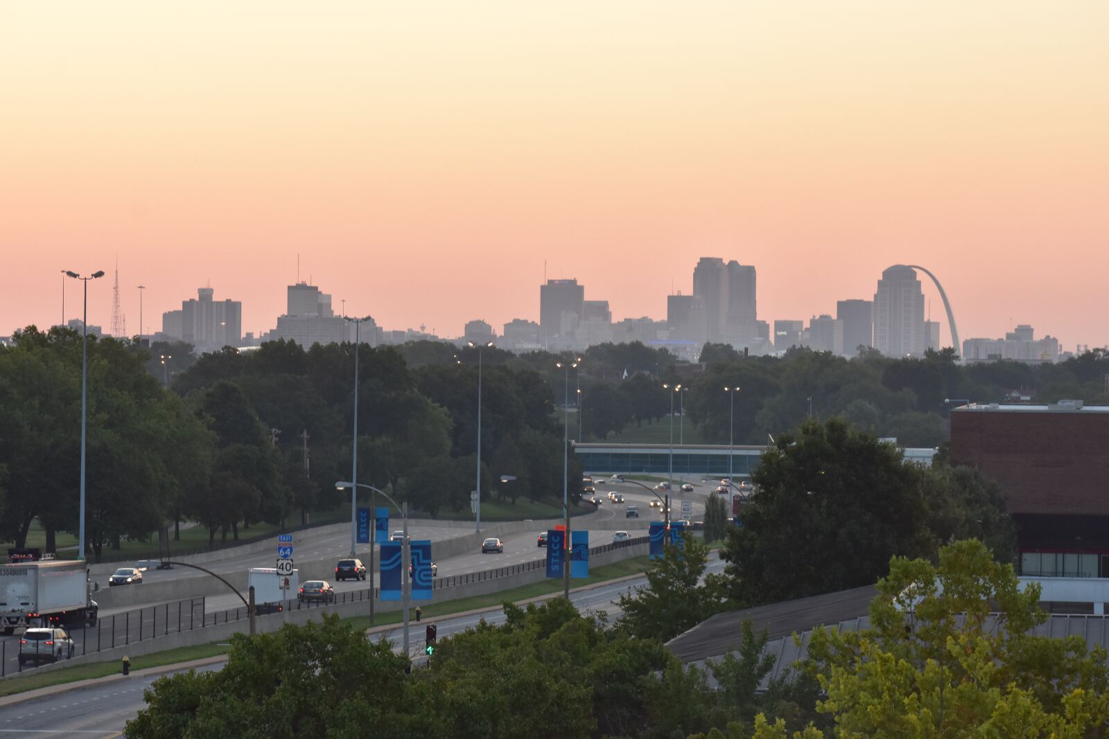 Nikon D3400 sample photo. City, dawn, sunrise photography