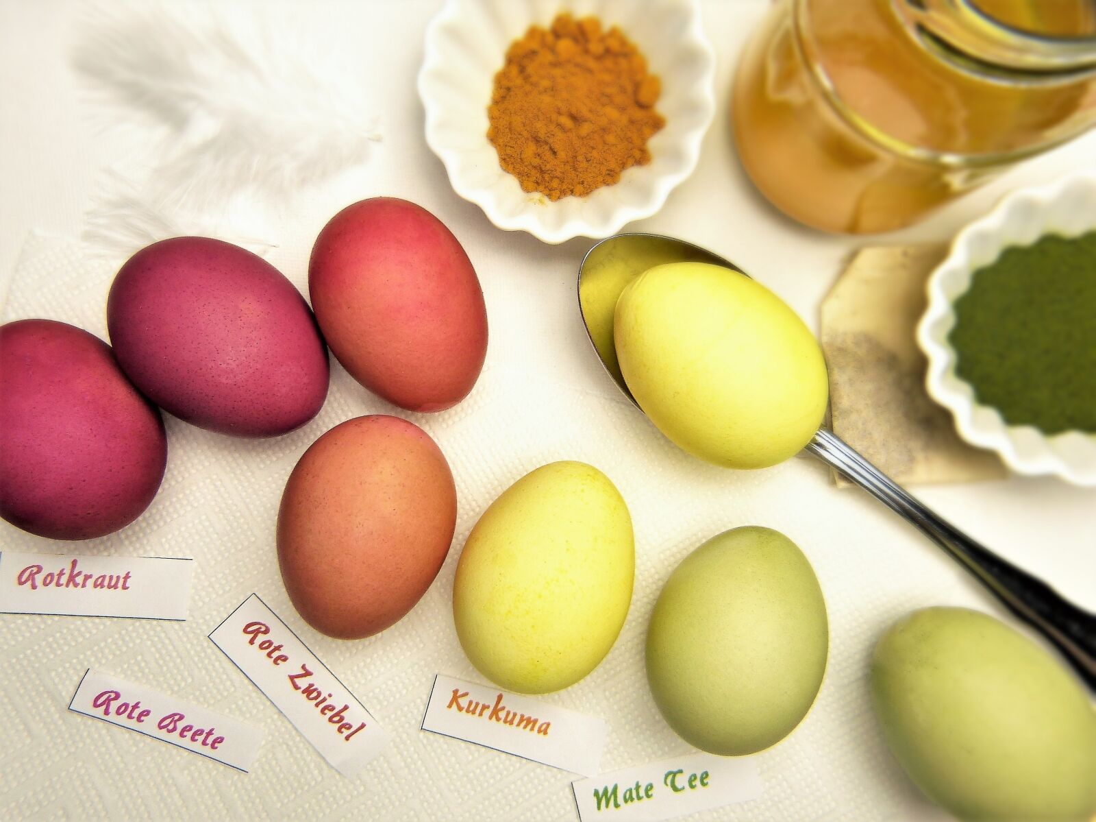 Panasonic Lumix DMC-FZ150 sample photo. Egg, easter eggs, color photography