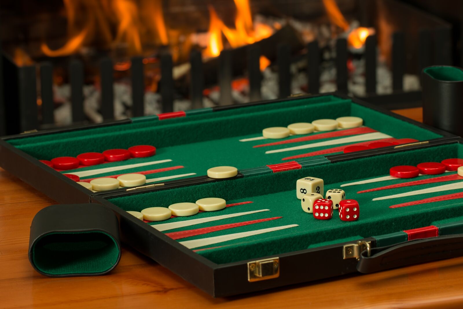 Canon EF 100mm F2.8L Macro IS USM sample photo. Backgammon, board game, fireside photography
