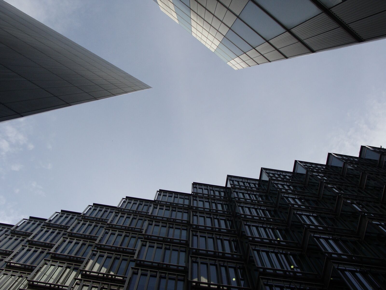 Sony Cyber-shot DSC-H10 sample photo. Sky, architecture, clear lines photography