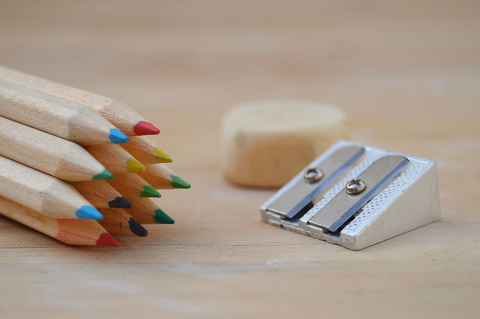 Nikon D3200 sample photo. School, colored pencils, pencil photography