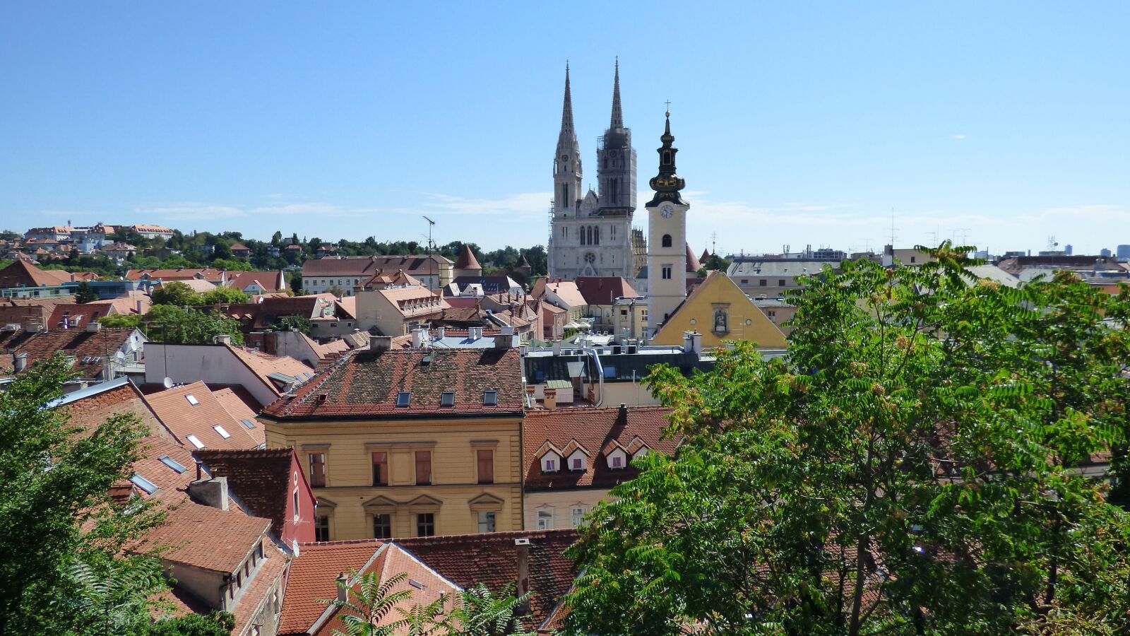 Panasonic Lumix DMC-FZ70 sample photo. Zagreb, croatia, rooftops photography