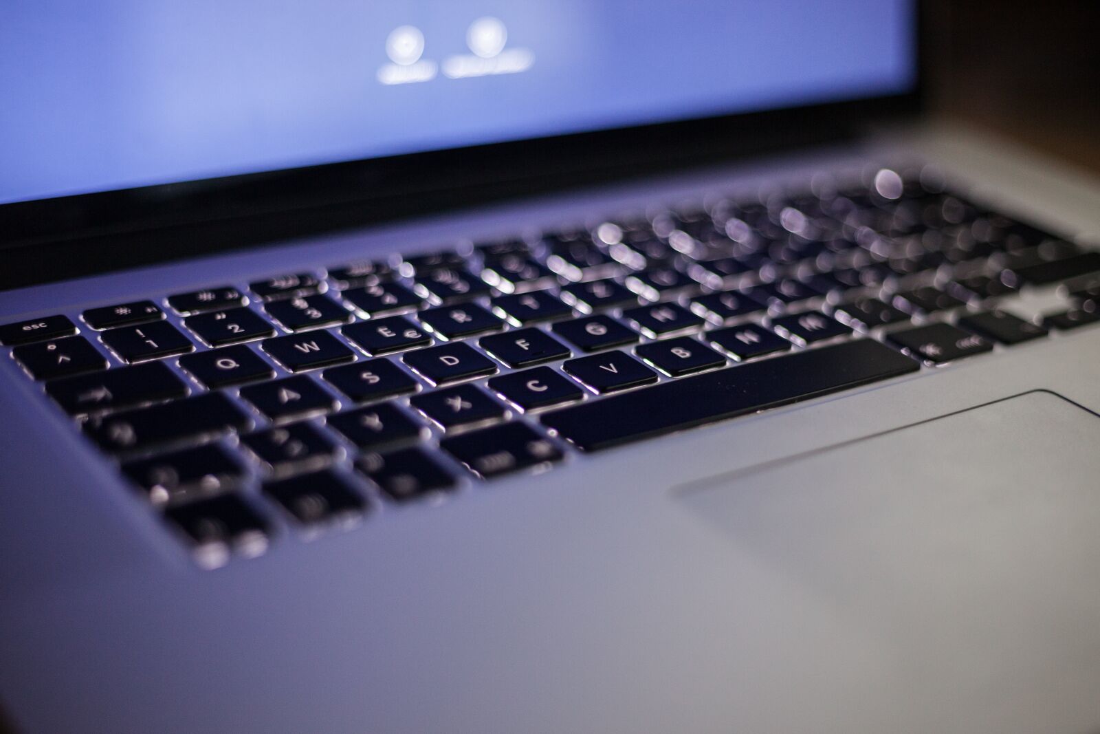 Canon EOS 5D Mark II sample photo. Blur, close-up, electronics photography