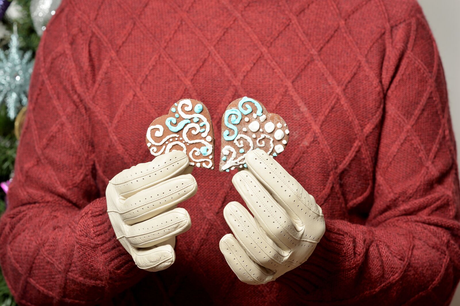 Nikon Df sample photo. Leather gloves, leather, hand photography