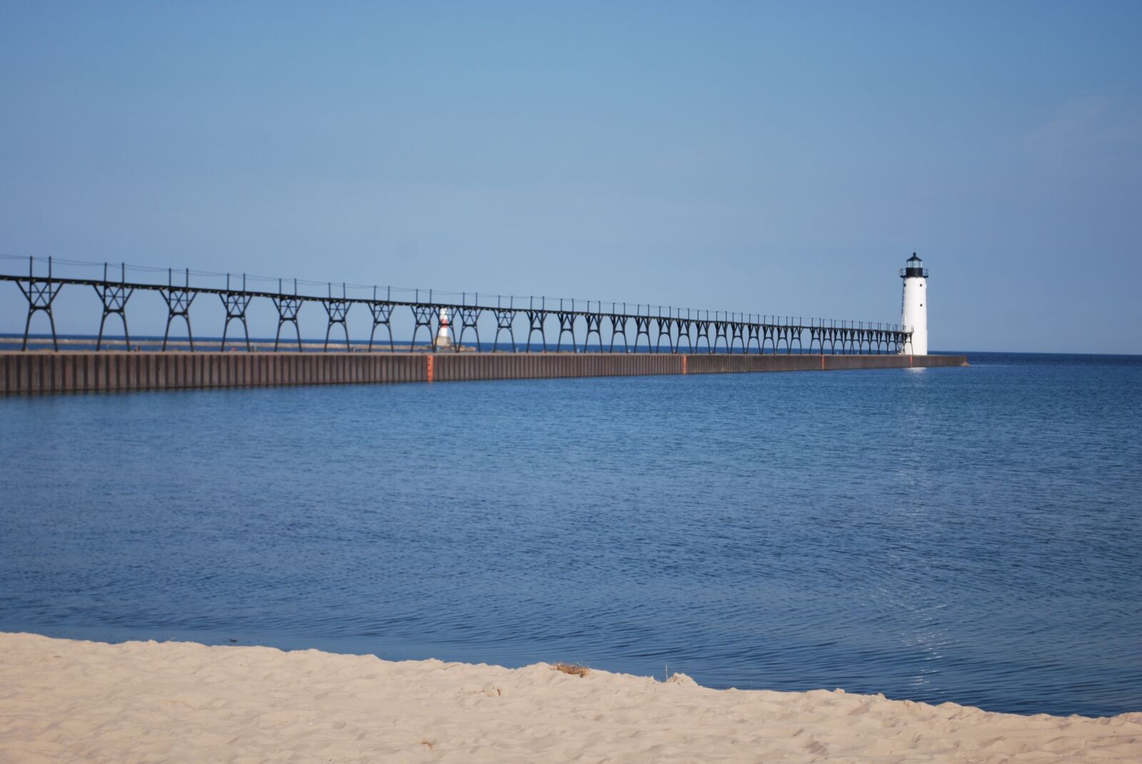 Nikon D60 sample photo. Lighthouse, shore, lake photography