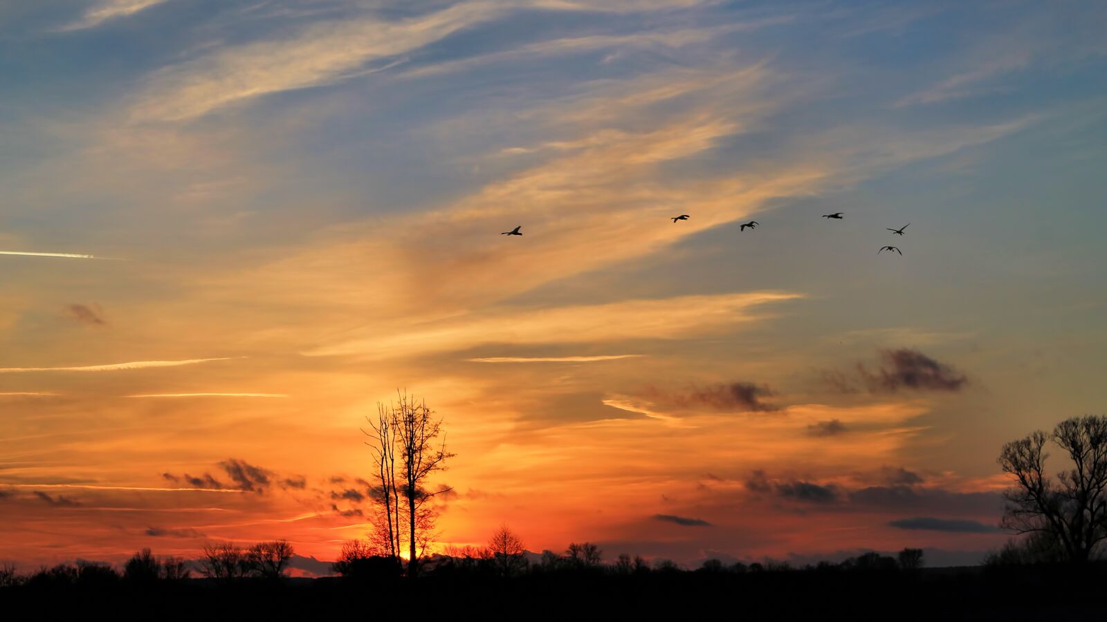 Canon EOS 1100D (EOS Rebel T3 / EOS Kiss X50) sample photo. Landscape, sunset, twilight photography