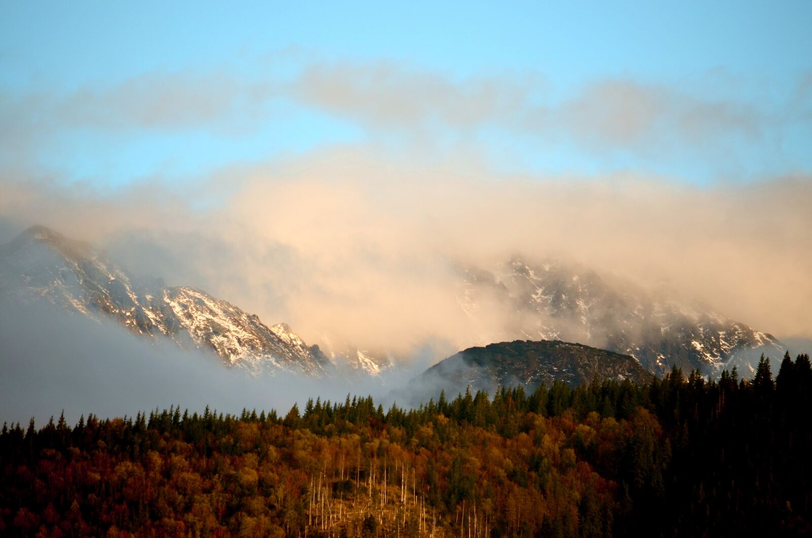 Nikon D5100 sample photo. Buried, mountains, landscape photography