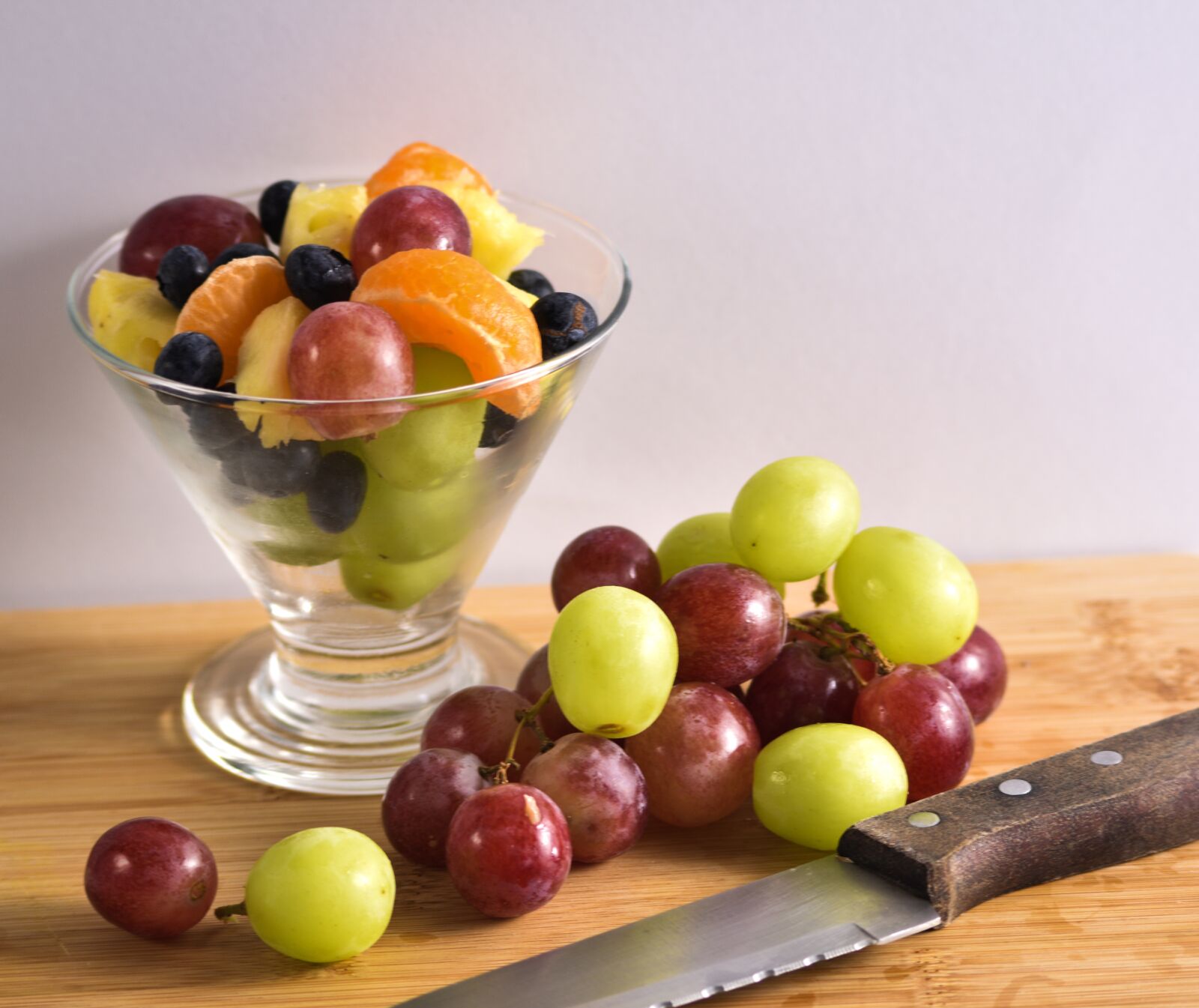 Nikon D3500 sample photo. Fruit salad, fruit, grapes photography